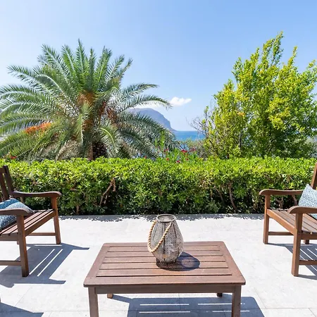 بيت للعطل Nesos By Domusicily